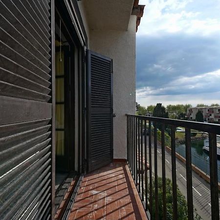 Bonito Apartamento Equipado, Cerca De La Playa Empuriabrava Exteriör bild