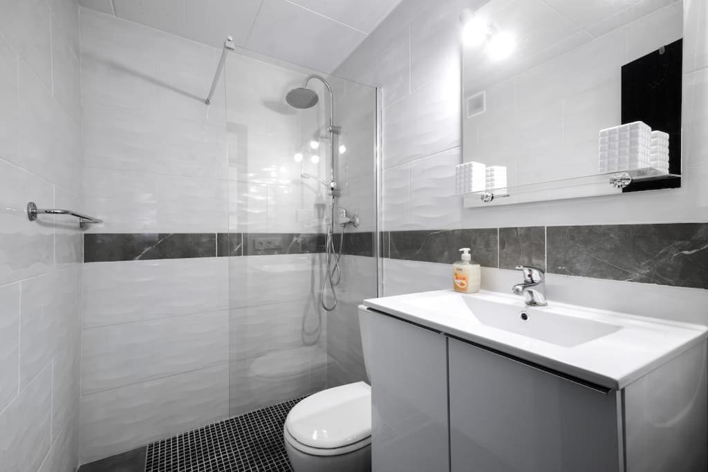 Bonito Apartamento Equipado, Cerca De La Playa Empuriabrava Exteriör bild